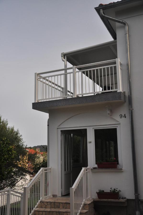 Rose Rooms At Island Of Rab Banjol Exterior foto